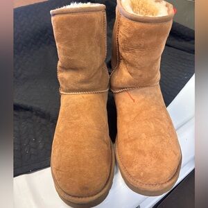 Ladies UGG Classic Chestnut Boots-size 10